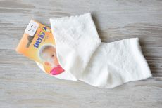 Ponožky krémové s květinami