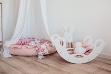 Dřevěná montessori houpačka SwingMe – bílá/přírodní dřevo