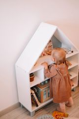 Montessori domečková police Woodle - bílá/šedá