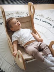 Dřevěná montessori houpačka SwingMe – přírodní dřevo/bílá